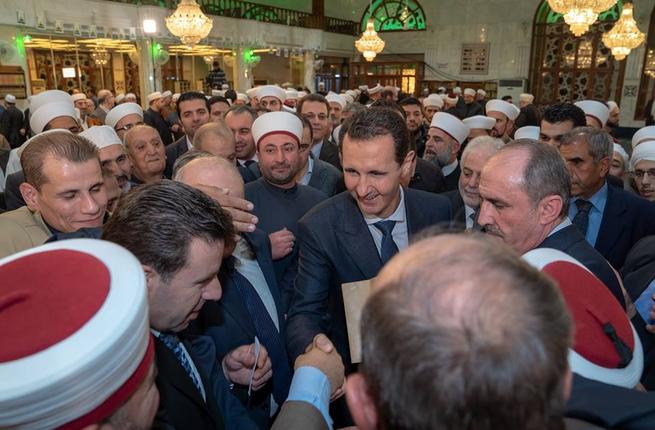 وقتی ناقوس مؤمنان برای فخر کائنات خوش می‌نوازد+عکس