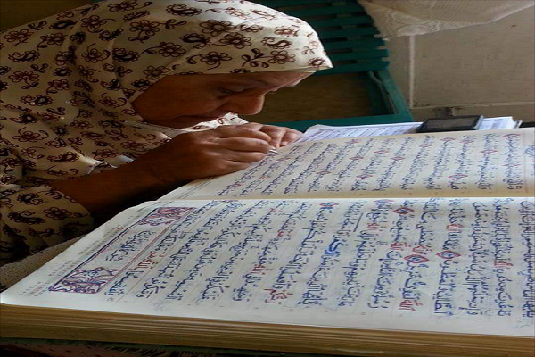 بانوی مصری و عمل به پیشنهاد قرآنی نوه+عکس