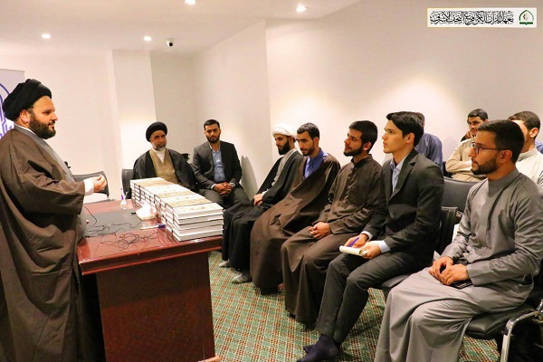 دوره آموزشی قرآن در نجف با حضور حافظ بینالمللی ایران دوره آموزشی قرآن در نجف با حضور حافظ بینالمللی ایران