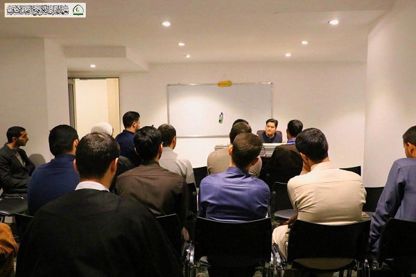 دوره آموزشی قرآن در نجف با حضور حافظ بینالمللی ایران دوره آموزشی قرآن در نجف با حضور حافظ بینالمللی ایران