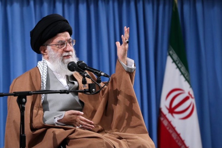 گربه‌رقصانی آمریکا علیه سپاه به جایی نخواهد رسید