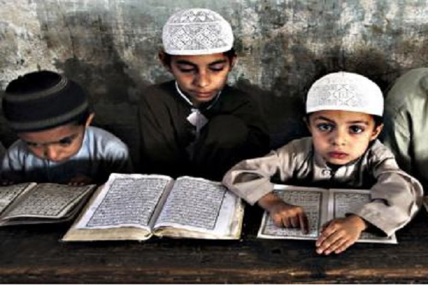 اولویت حفظ قرآن به آموزش دروس در مدارس افغانستان