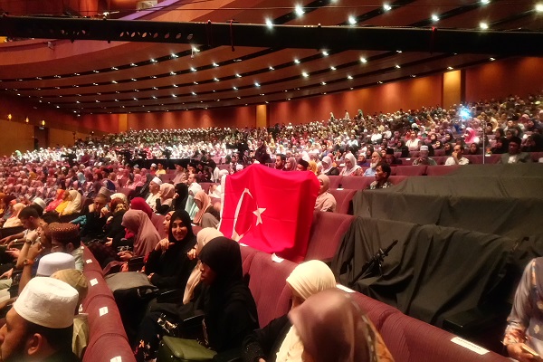 شب داغ «پلنری» و خاطره سازی نماینده ایران برای مردم مالزی + عکس شب داغ «پلنری» و خاطره سازی نماینده ایران برای مردم مالزی + عکس