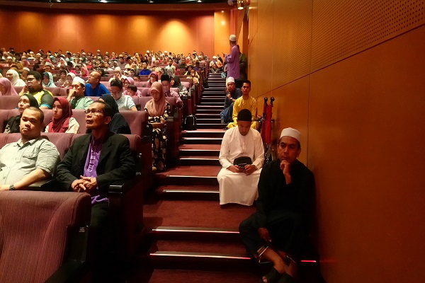 شب داغ «پلنری» و خاطره سازی نماینده ایران برای مردم مالزی + عکس شب داغ «پلنری» و خاطره سازی نماینده ایران برای مردم مالزی + عکس