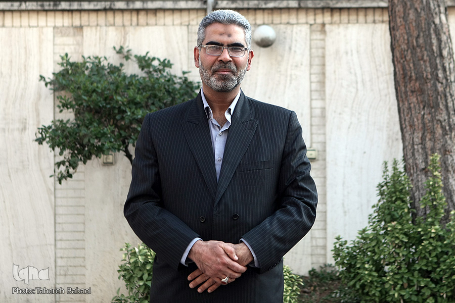 رونق تولید با ارز 14 هزار تومانی حاصل نمیشود/ مردم قربانیان گرانی ارز رونق تولید با ارز 14 هزار تومانی حاصل نمیشود/ مردم قربانیان گرانی ارز