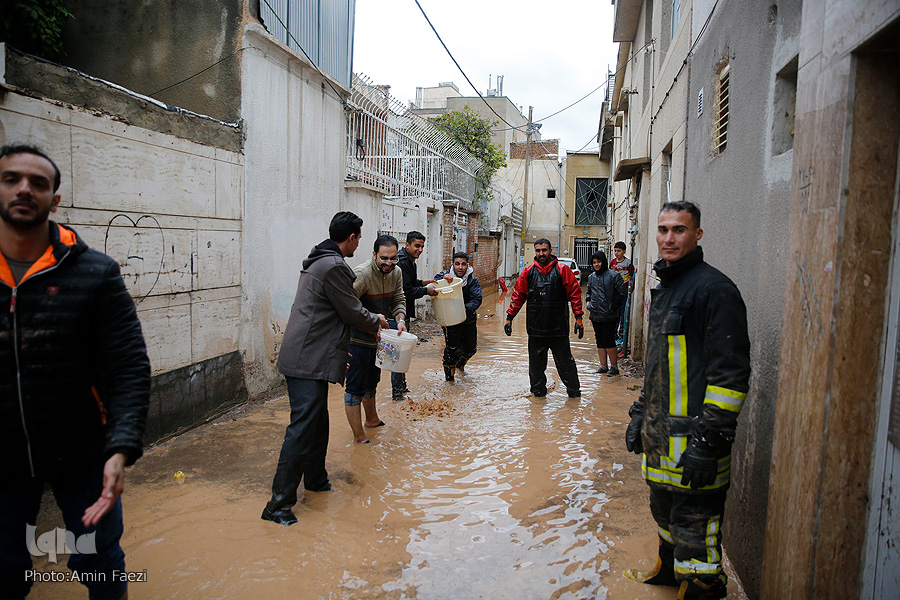 قدردانی از مؤسسات قرآنی استان فارس در کمک به سیل‌زدگان
