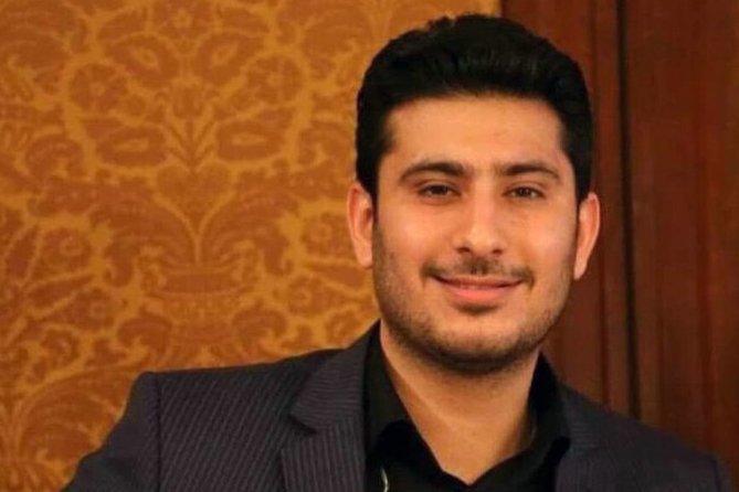 شهید وحید زمانی نیا خاکسپاری پیکر شهید «وحید زمانینیا» از همراهان سردار سلیمانی در آستان عبدالعظیم(ع)