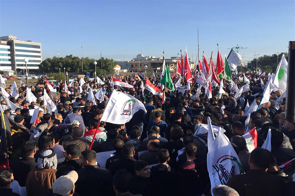 مشارکت نیم میلیون نفری مردم بصره در مراسم تشییع ابومهدی