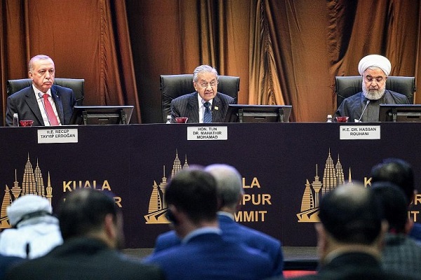 ادیت شده؛ مبلغ سعودی مدعی مغایرت اجلاس کوالالامپور با قرآن شد 