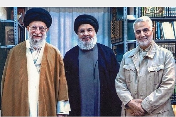 کلیپی از ارادت شهید سلیمانی به رهبر معظم انقلاب و نصرالله به زبان عربی