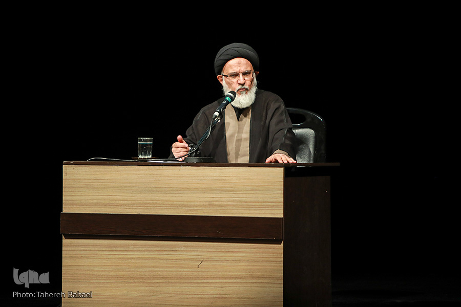 سند الگوی پیشرفت در خلأ و با رویکرد مدرنیته اسلامی نوشته شده است سند الگوی پیشرفت در خلأ و با رویکرد مدرنیته اسلامی نوشته شده است