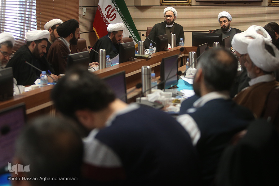 تشییع سردار سلیمانی نمونه‌ای از برکات قرآن / تأکید بر تبدیل آثار قرآنی به فراورده‌های سهل‌الوصول