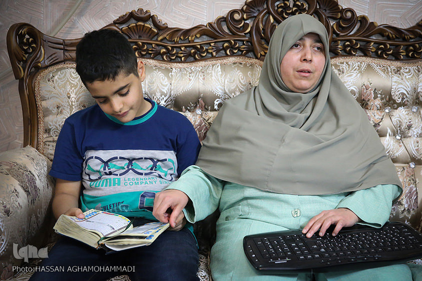 برگزاری جلسه آموزش عمومی قرآن خانوادگی توسط &laquo;فاطمه حسینی علایی&raquo;
