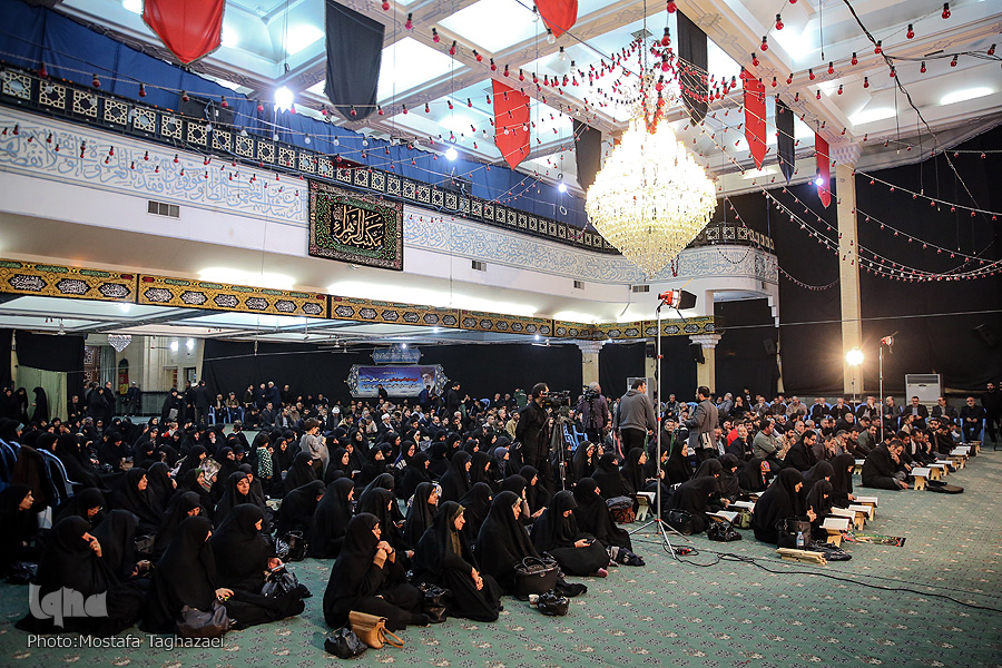 جمع پیشکسوتان و اساتید قرآنی در بزرگداشت شهید سلیمانی جمع پیشکسوتان و اساتید قرآنی در بزرگداشت شهید سلیمانی