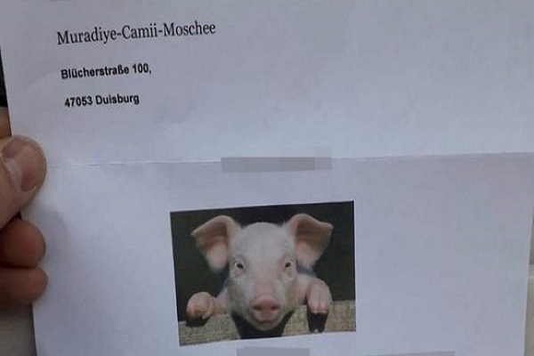 ارسال نامه توهین‌آمیز به مسجد دویسبورگ آلمان