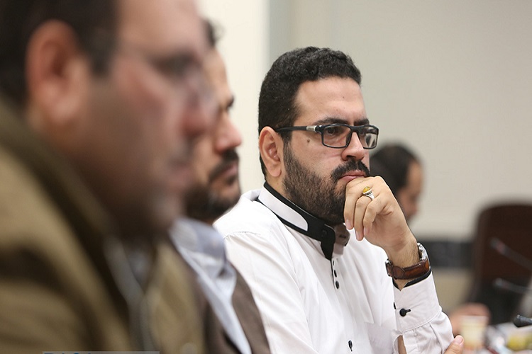 مردم مطالبه&zwnj;گر شفافیت مسئولان باشند