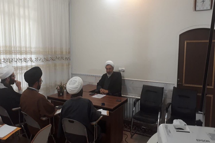 هدف تفسیر تنزیلی، فهم روش تحول جامعه از قرآن است/ کجروی بازرگان در تفسیر تنزیلی هدف تفسیر تنزیلی، فهم روش تحول جامعه از قرآن است/ کجروی بازرگان در تفسیر تنزیلی