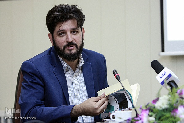 وجود رابطه معنادار بین دفعات حضور در کافه و تقیدات مذهبی