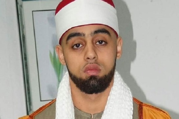 بازیکن سابق آرسنال از قرآن می‌گوید + تلاوت