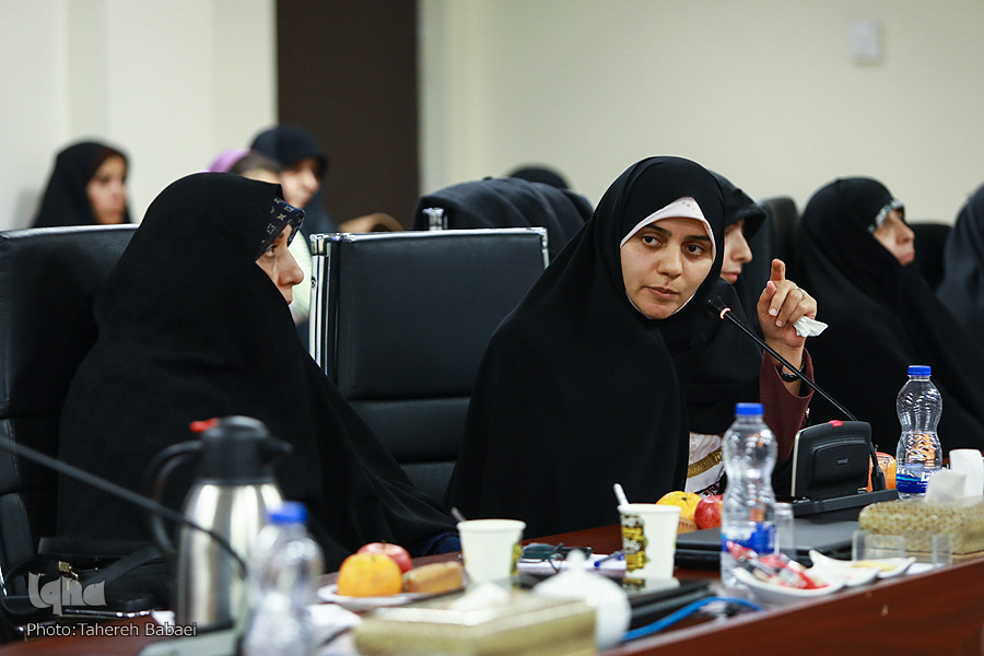 الهام ماندگارمهر