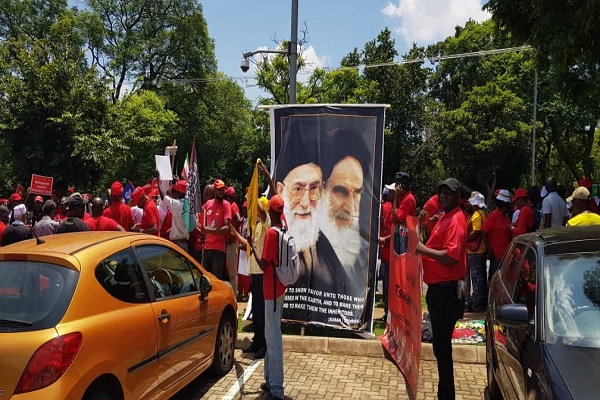 برگزاری تظاهرات ضد آمريكايی در پرتوريا