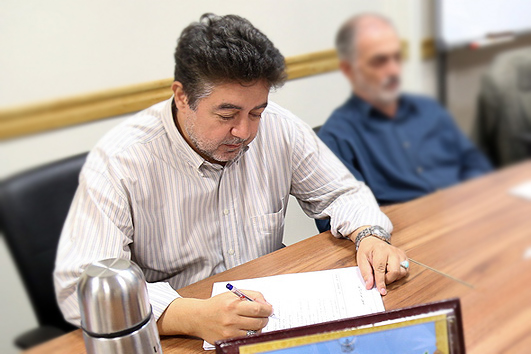 ترخیص اسماعیل مومنثانی از بیمارستان ترخیص اسماعیل مومنثانی از بیمارستان