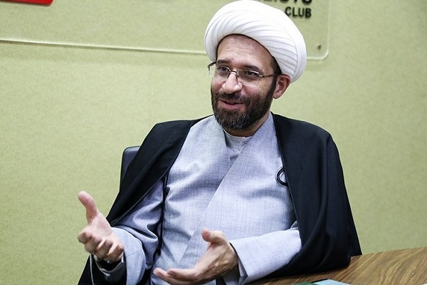 پرستاران با تأسی از حضرت زینب(س) به سلامت روح نیز توجه کنند