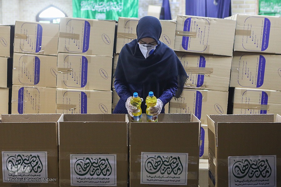 توزیع بسته&zwnj;های معیشتی بین 1200 خانواده درگیر با کرونا