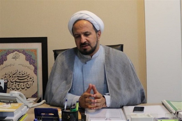 حجت الاسلام و المسلمین علی ملانوری مدیرکل ارتباطات و هماهنگی