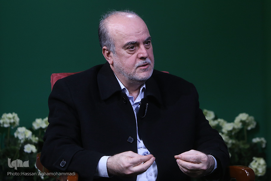 اول فرودین//توانمندی خاص شهید سلیمانی در اقناع مقامات بین‌المللی