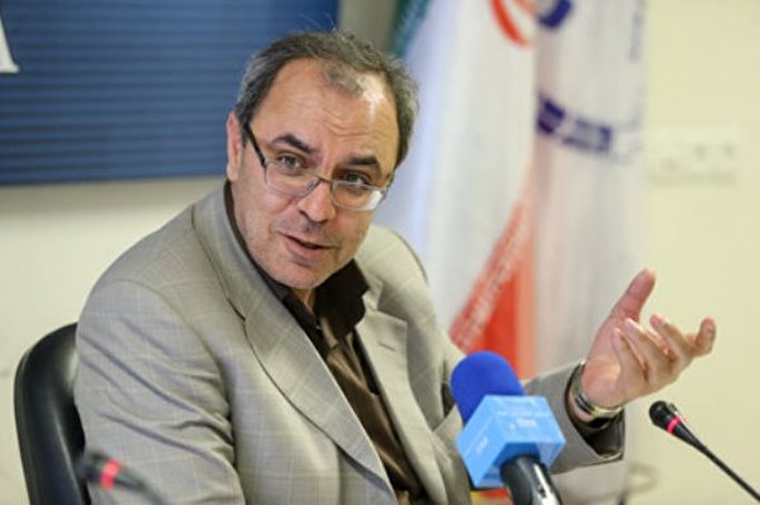 ضعف نهادهای نظارتی در برخورد با گرانفروشان / مراقب بحران اقتصادی بعد از کرونا باشیم