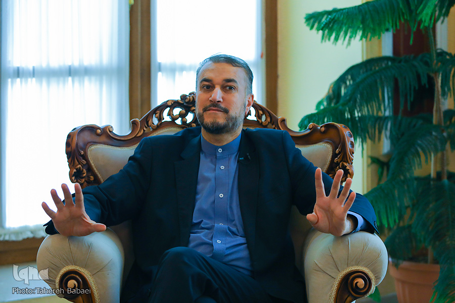 سپهبد سلیمانی یشترین تلاش را برای مقابله با جنگ انجام داد سپهبد سلیمانی یشترین تلاش را برای مقابله با جنگ انجام داد