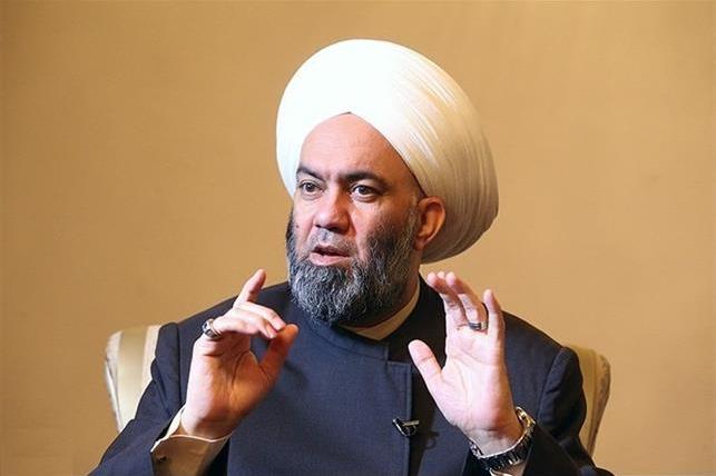 ششم فروردین/ شهید سلیمانی سمبل شجاعت و فروتنی است   