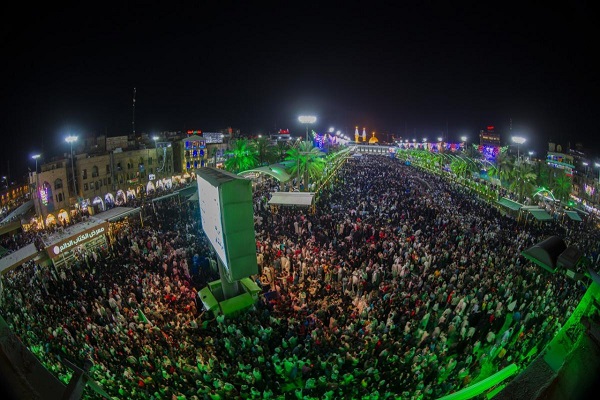 خیل عظیم زائران در کربلا در شب ولادت امام زمان(عج) + عکس