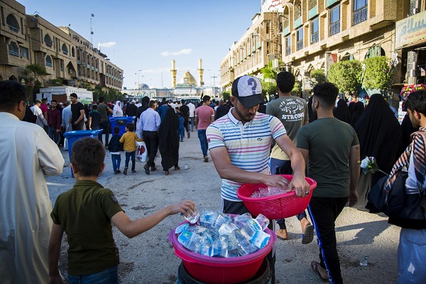 خیل عظیم زائران در کربلا در شب ولادت امام زمان(عج) + عکس
