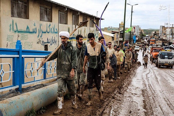 پویش خادمیاران آستان قدس رضوی برای کمک به سیل&zwnj;زدگان
