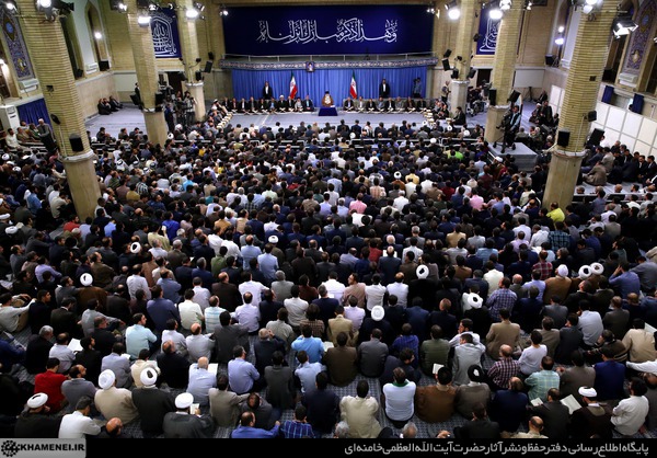 صوت خوش تالیان قرآن در محضر رهبر انقلاب/ مساجد را در طول سال پایگاه قرآن قرار دهید