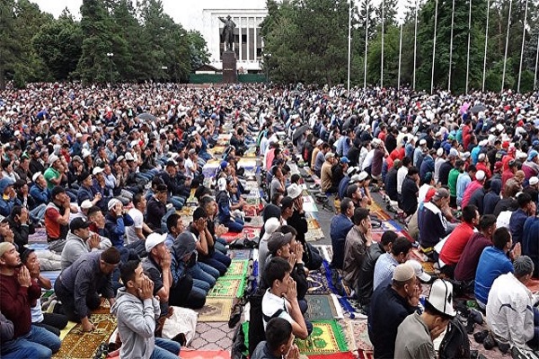 رمضان در قرقیزستان؛ از خیرات در شب قدر تا کمک به یتیم‌ خانه‌ها+عکس