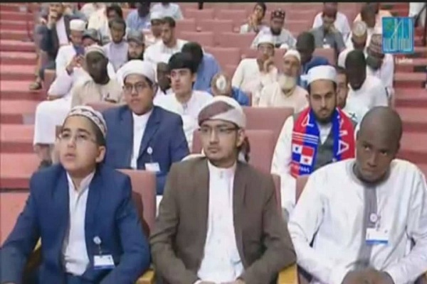 اجری کمنقص نماینده ایران در مسابقات قرآن دبی + عکس و فیلم اجری کمنقص نماینده ایران در مسابقات قرآن دبی + عکس و فیلم