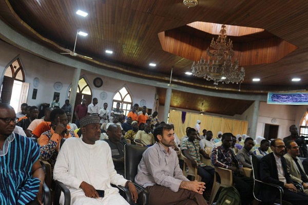 محفل انس با قرآن با حضور کریم منصوری در غنا + عکس