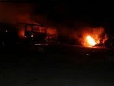 داعش 12 خانه را در نزدیکی موصل آتش زد