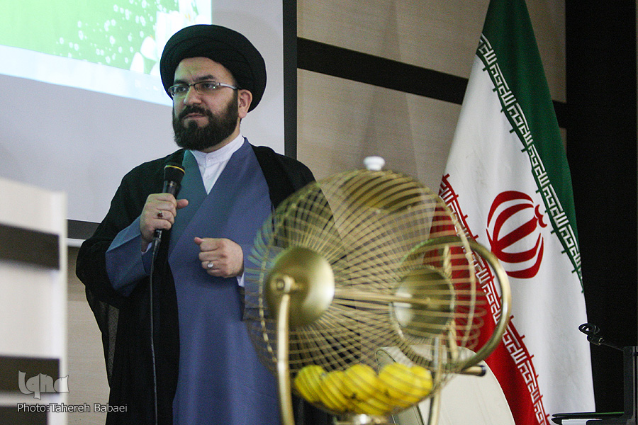 برگزاری قرعه&zwnj;کشی 3 هزار و 500 نفر برترین&zwnj;های آزمون سراسری حفظ و مفاهیم قرآن + عکس