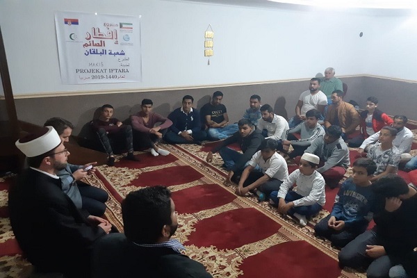 عید فطر در صربستان؛ موعد خرید لباس نو و تلاوت یاسین برای درگذشتگان عید فطر در صربستان؛ موعد خرید لباس نو و تلاوت یاسین برای درگذشتگان