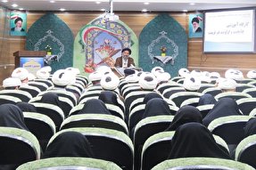 طلاب برای ایفای رسالت طلبگی در جامعه اسلامی تلاش کنند