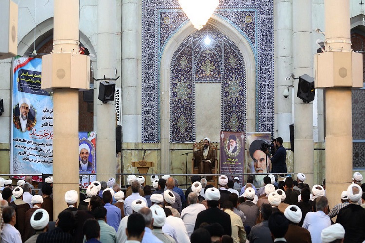 مراسم بزرگداشت امام جمعه کازرون در قم برگزار شد