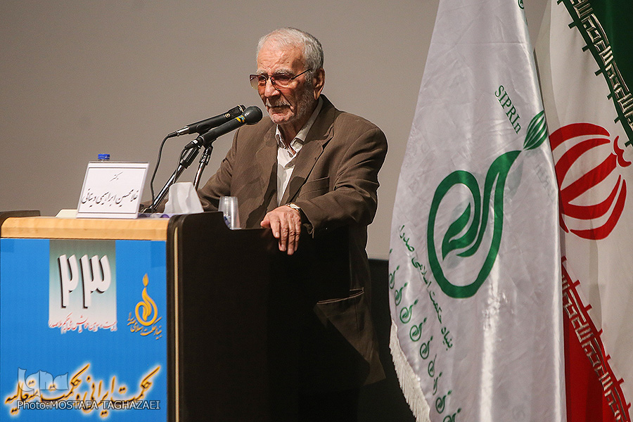 گذری بر حاشیه‌های همایش ملاصدرا/ از دفاع تمام‌قد از حکمت ایرانی تا انتقاد از پیوند فلسفه و نژاد