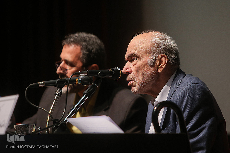 فوری //// دینانی: نخستین بار ایرانیان از نور سخن گفتند/اعوانی: فلسفه الهی سکولار نیست/داوری‌اردکانی: برقراری نسبت فلسفه با نژاد ایرانی ناشی از تعصب است