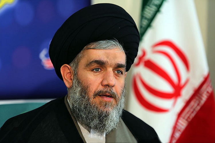 تیتر: درک زیارت حضرت فاطمه نیازمند قلب پاک است/ شان ولایی و تکوینی حضرت معصومه(س)