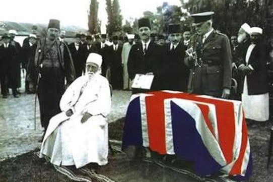 بیت‌العدل؛ مکانی برای ساماندهی تناقضات آیین بهایی در اسرائیل/ کتاب ساختگی برای ادعایی دروغین