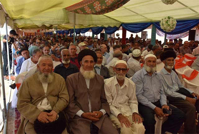 خانه امام رضا(ع) در مرو رنگ ارادت گرفت + عکس